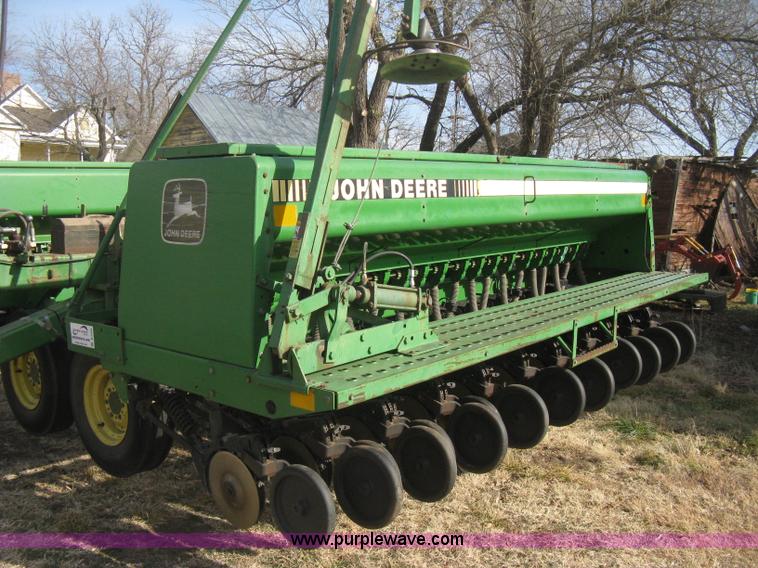 image for item B8368 John Deere 455 grain drill