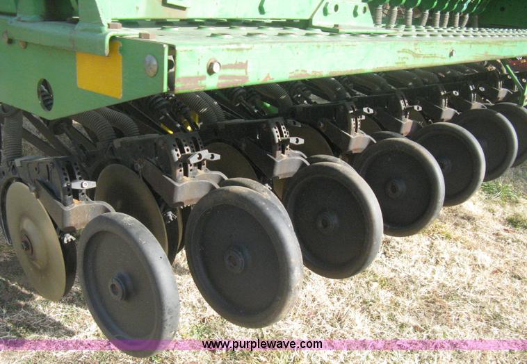 image for item B8368 John Deere 455 grain drill