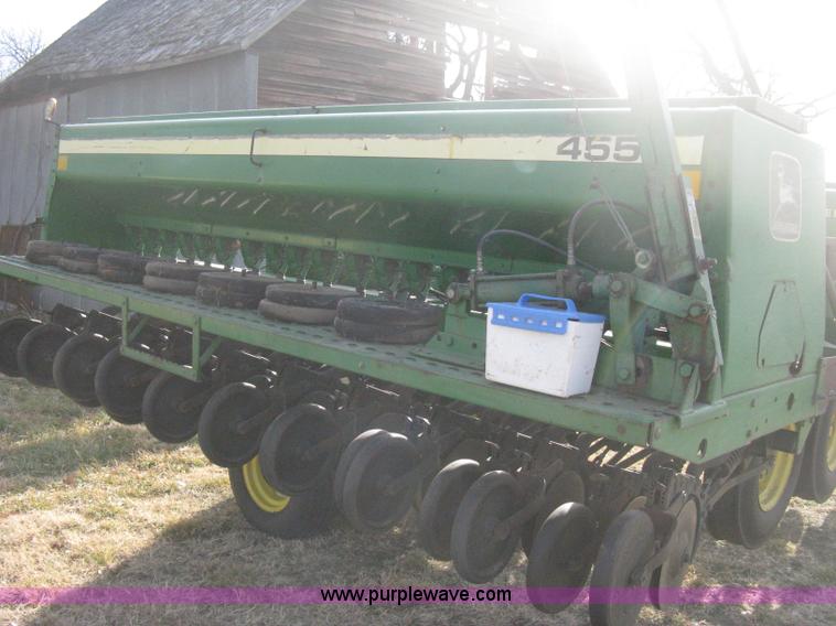 image for item B8368 John Deere 455 grain drill