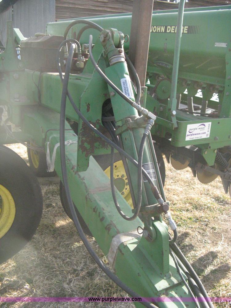 image for item B8368 John Deere 455 grain drill