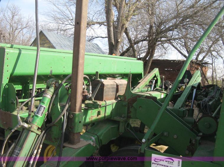 image for item B8368 John Deere 455 grain drill