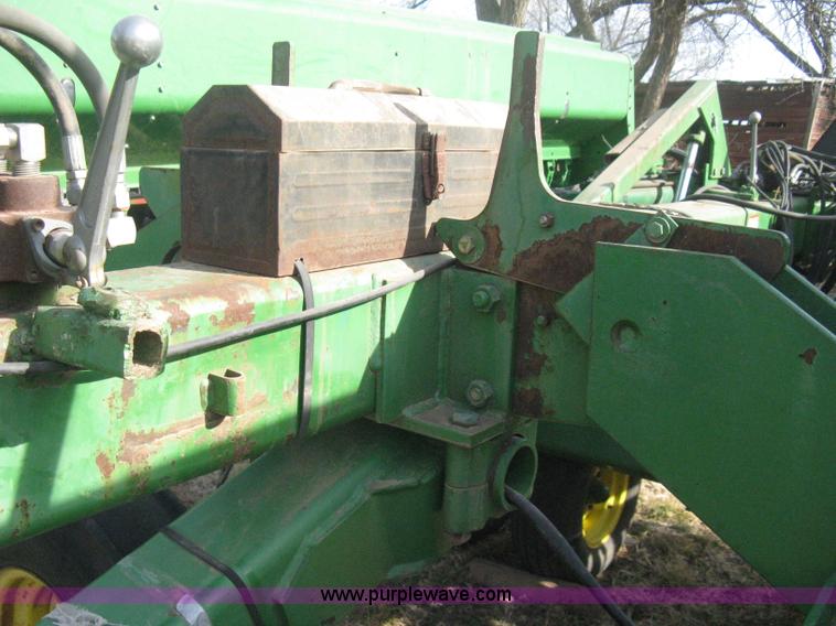 image for item B8368 John Deere 455 grain drill