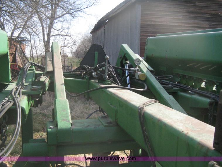 image for item B8368 John Deere 455 grain drill