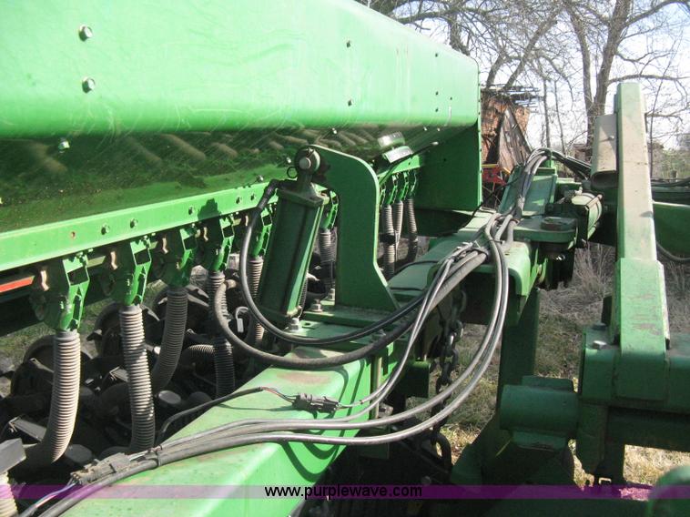 image for item B8368 John Deere 455 grain drill