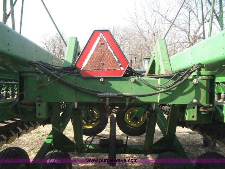 image for item B8368 John Deere 455 grain drill