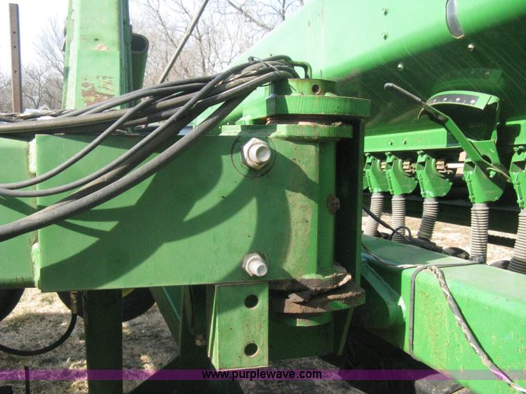 image for item B8368 John Deere 455 grain drill