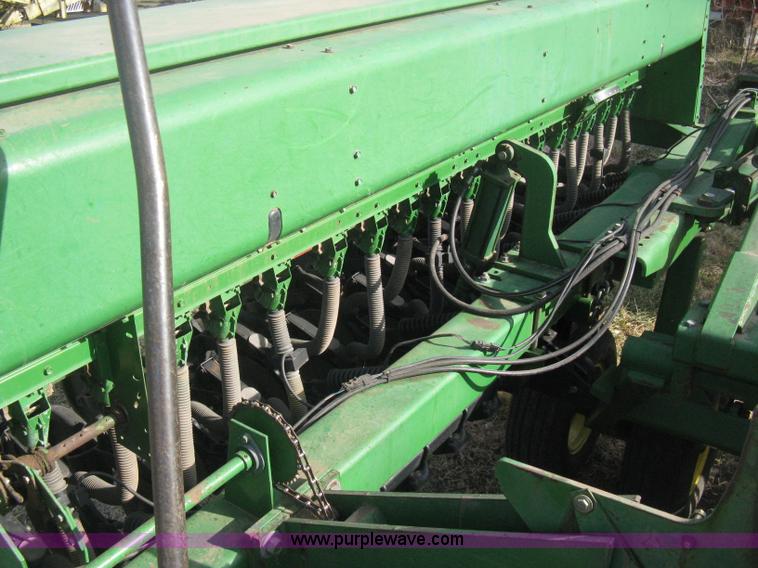 image for item B8368 John Deere 455 grain drill