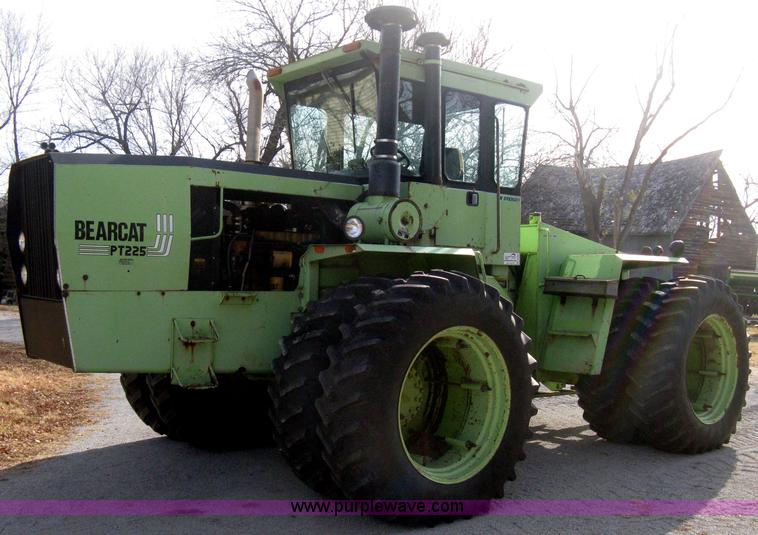 image for item B8369 Steiger Bearcat PT225 articulated tractor
