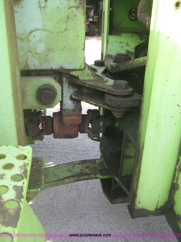 image for item B8369 Steiger Bearcat PT225 articulated tractor