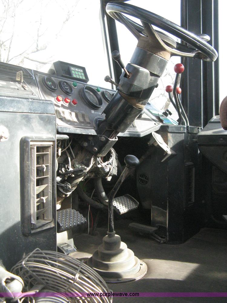 image for item B8369 Steiger Bearcat PT225 articulated tractor