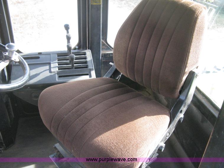 image for item B8369 Steiger Bearcat PT225 articulated tractor