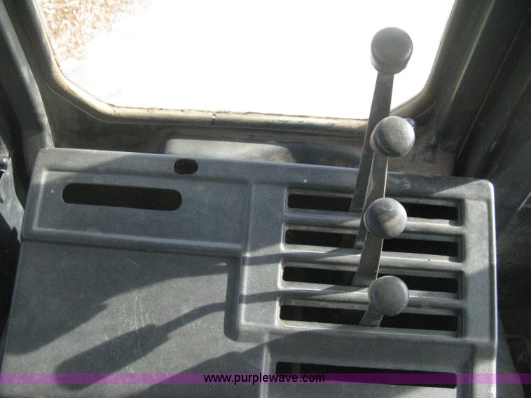 image for item B8369 Steiger Bearcat PT225 articulated tractor