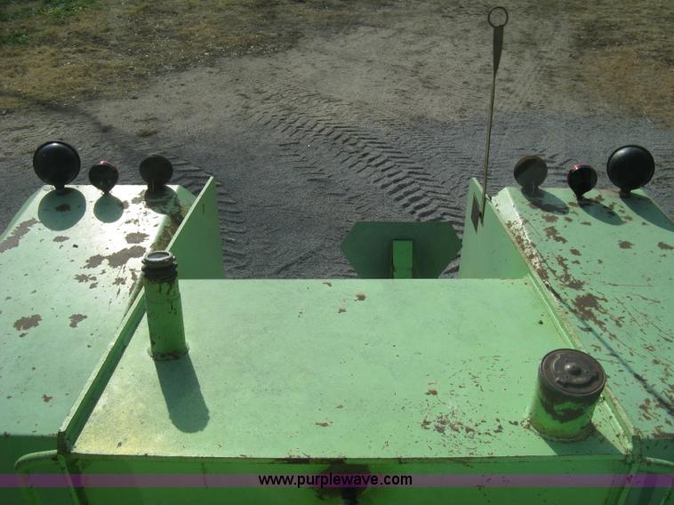 image for item B8369 Steiger Bearcat PT225 articulated tractor