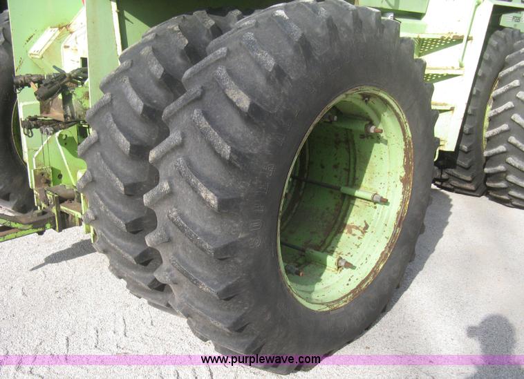 image for item B8369 Steiger Bearcat PT225 articulated tractor