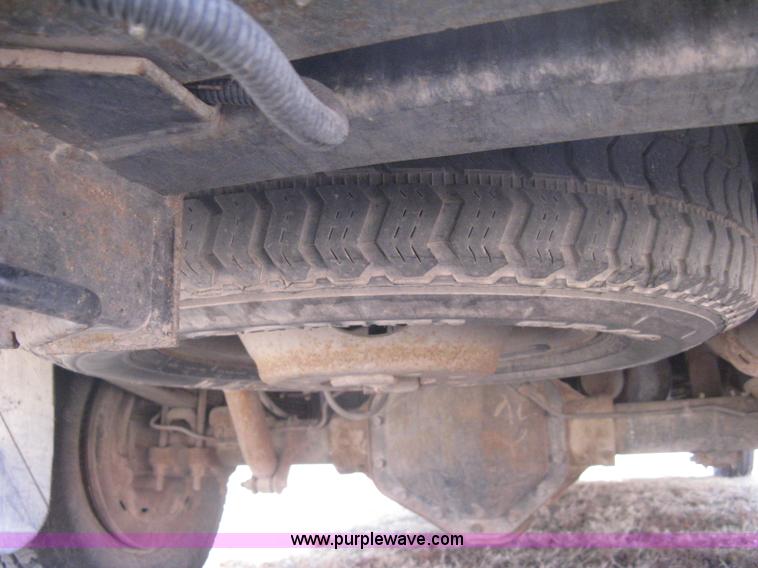 image for item B8370 1993 Chevrolet Silverado 3500 extended cab pickup truck