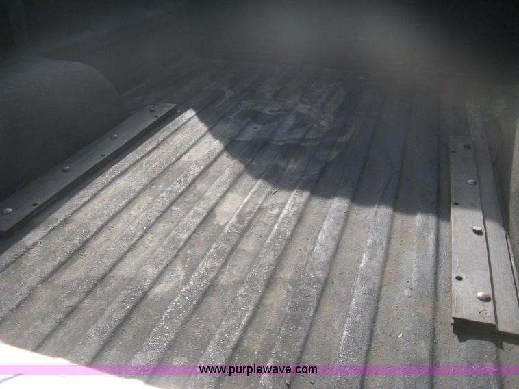 image for item B8370 1993 Chevrolet Silverado 3500 extended cab pickup truck