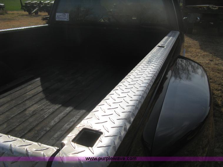 image for item B8370 1993 Chevrolet Silverado 3500 extended cab pickup truck