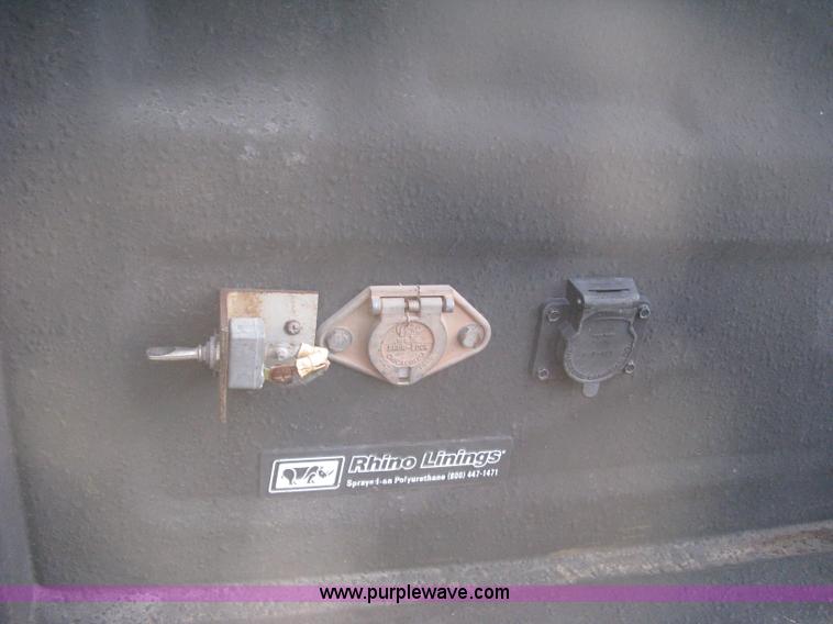 image for item B8370 1993 Chevrolet Silverado 3500 extended cab pickup truck