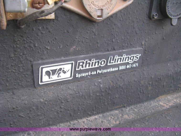 image for item B8370 1993 Chevrolet Silverado 3500 extended cab pickup truck