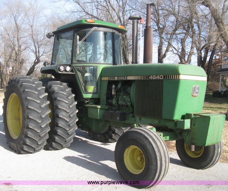 image for item B8375 1980 John Deere 4640 tractor