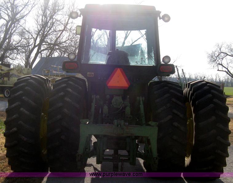 image for item B8375 1980 John Deere 4640 tractor