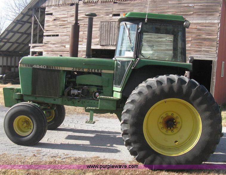 image for item B8375 1980 John Deere 4640 tractor