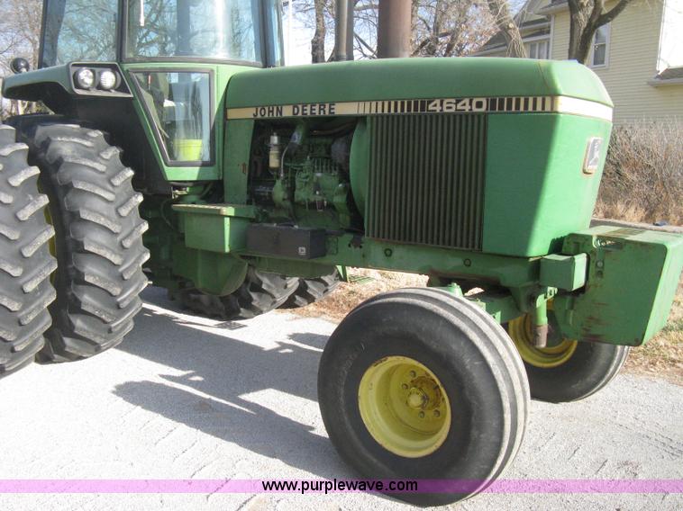 image for item B8375 1980 John Deere 4640 tractor