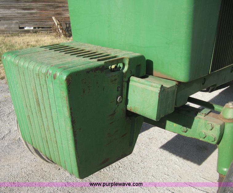 image for item B8375 1980 John Deere 4640 tractor