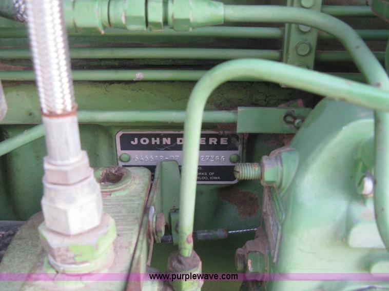 image for item B8375 1980 John Deere 4640 tractor