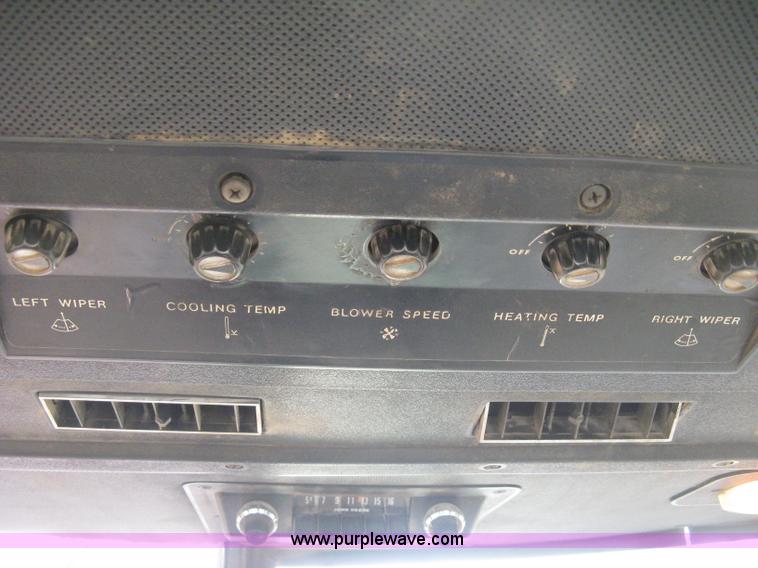 image for item B8375 1980 John Deere 4640 tractor