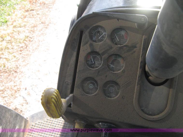 image for item B8375 1980 John Deere 4640 tractor