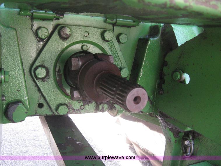 image for item B8375 1980 John Deere 4640 tractor