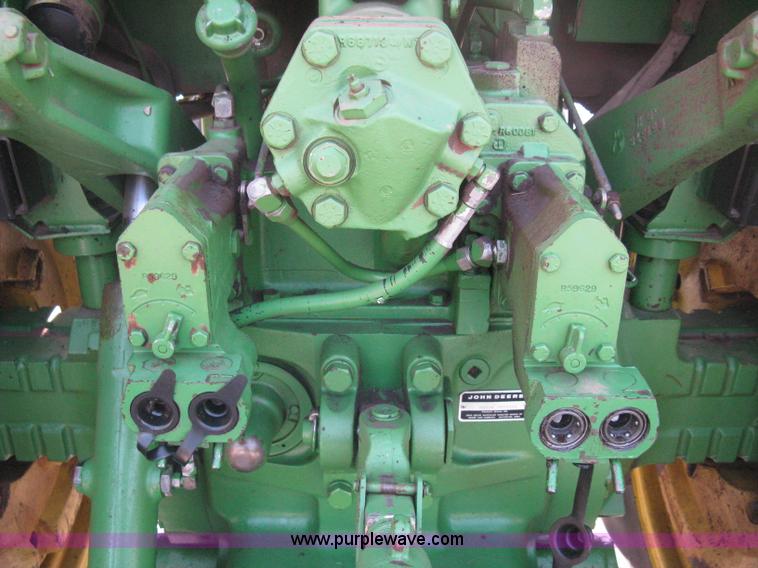 image for item B8375 1980 John Deere 4640 tractor