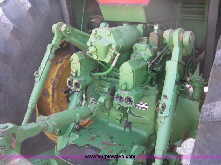 image for item B8375 1980 John Deere 4640 tractor