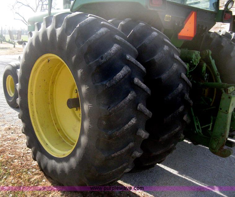 image for item B8375 1980 John Deere 4640 tractor