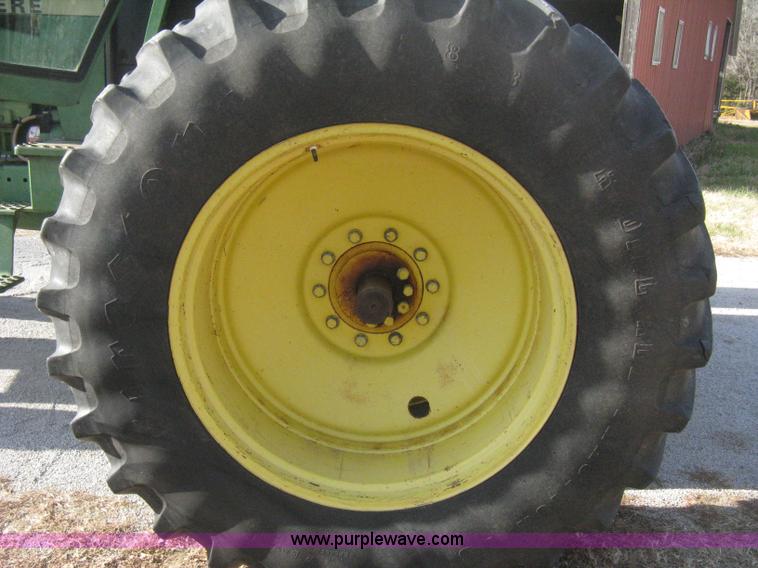 image for item B8375 1980 John Deere 4640 tractor