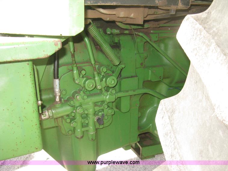 image for item B8375 1980 John Deere 4640 tractor