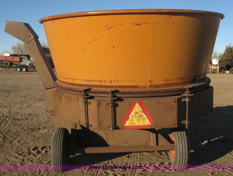 image for item B8483 Roto-Grind tub grinder