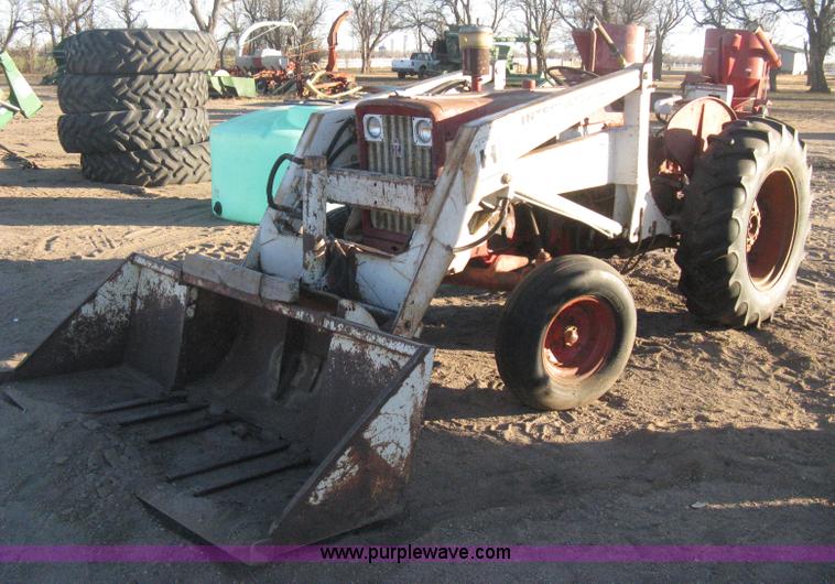 image for item B8484 International 504 tractor