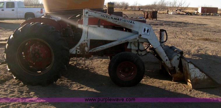 image for item B8484 International 504 tractor