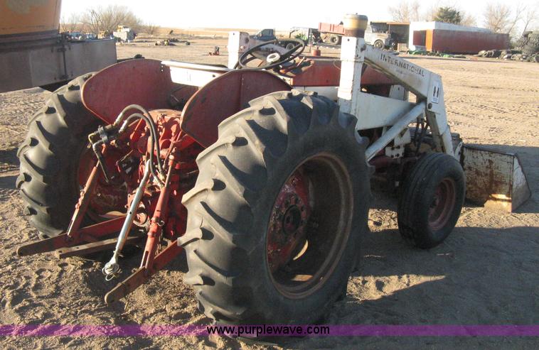 image for item B8484 International 504 tractor