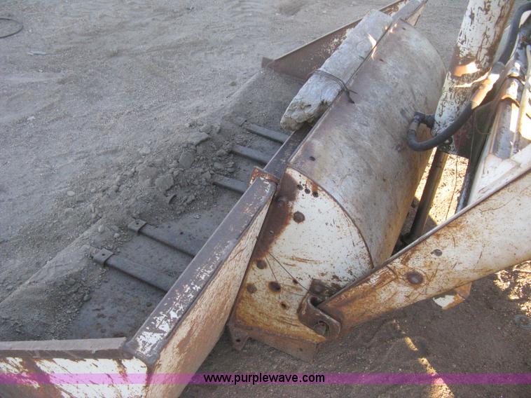 image for item B8484 International 504 tractor