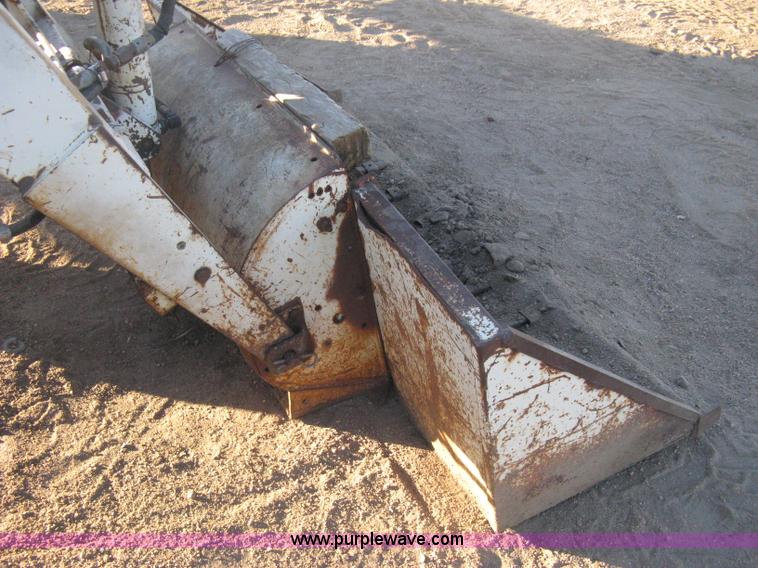 image for item B8484 International 504 tractor