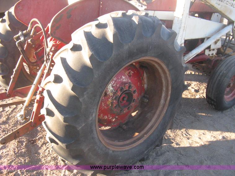 image for item B8484 International 504 tractor