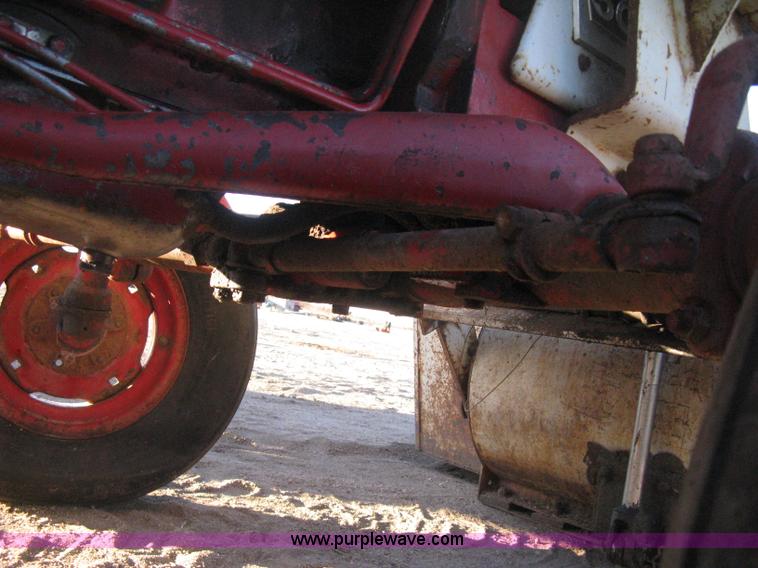 image for item B8484 International 504 tractor