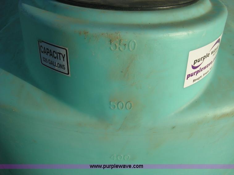 image for item B8485 525 gallon poly tank
