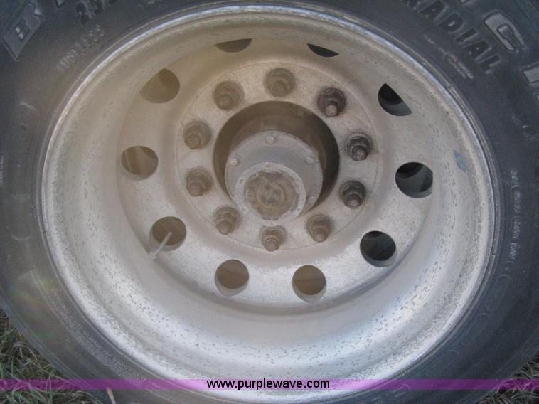 image for item B8486 2004 Transcraft step deck flatbed trailer