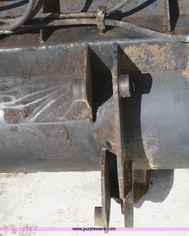 image for item C2247 Bobcat Doosan 88" grapple bucket for wheel loader