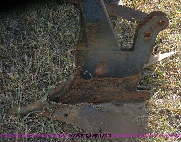 image for item D4533 John Deere 886 no-till cultivator