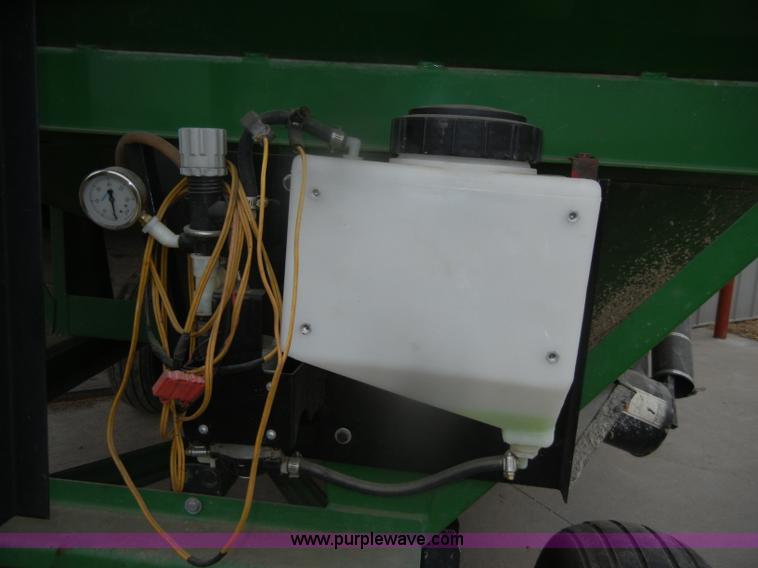 image for item D4539 Unverferth 275 gravity wagon